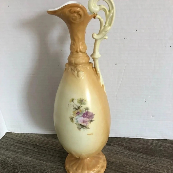 Vtg Porcelain Hand Painted Vase - Picture 5 of 8
